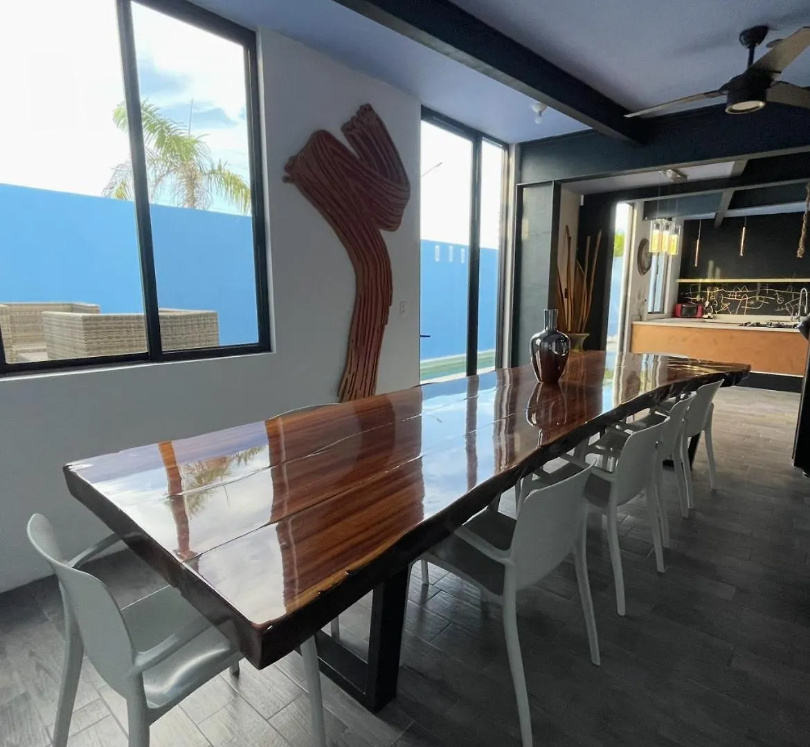 Prázdninový dům Vila Piscina Privada, Casa Gigante De Lujo, Familiar Playa del Carmen